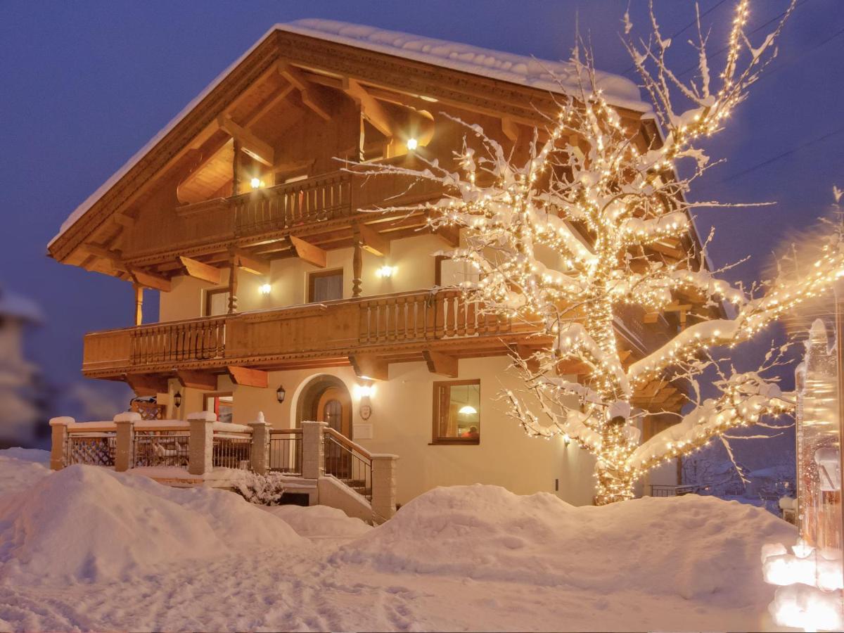 Apart Central - Premium Mountain&Garden Mayrhofen Bagian luar foto