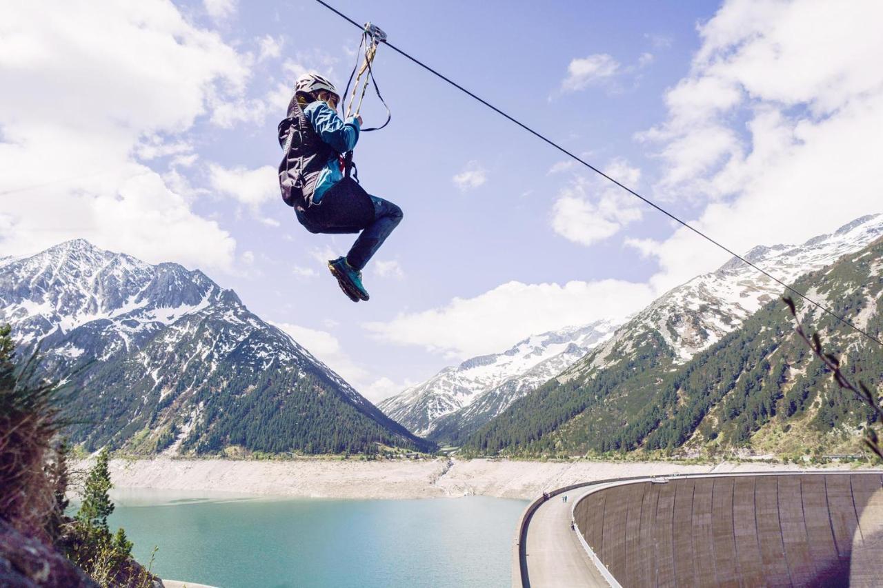 Apart Central - Premium Mountain&Garden Mayrhofen Bagian luar foto