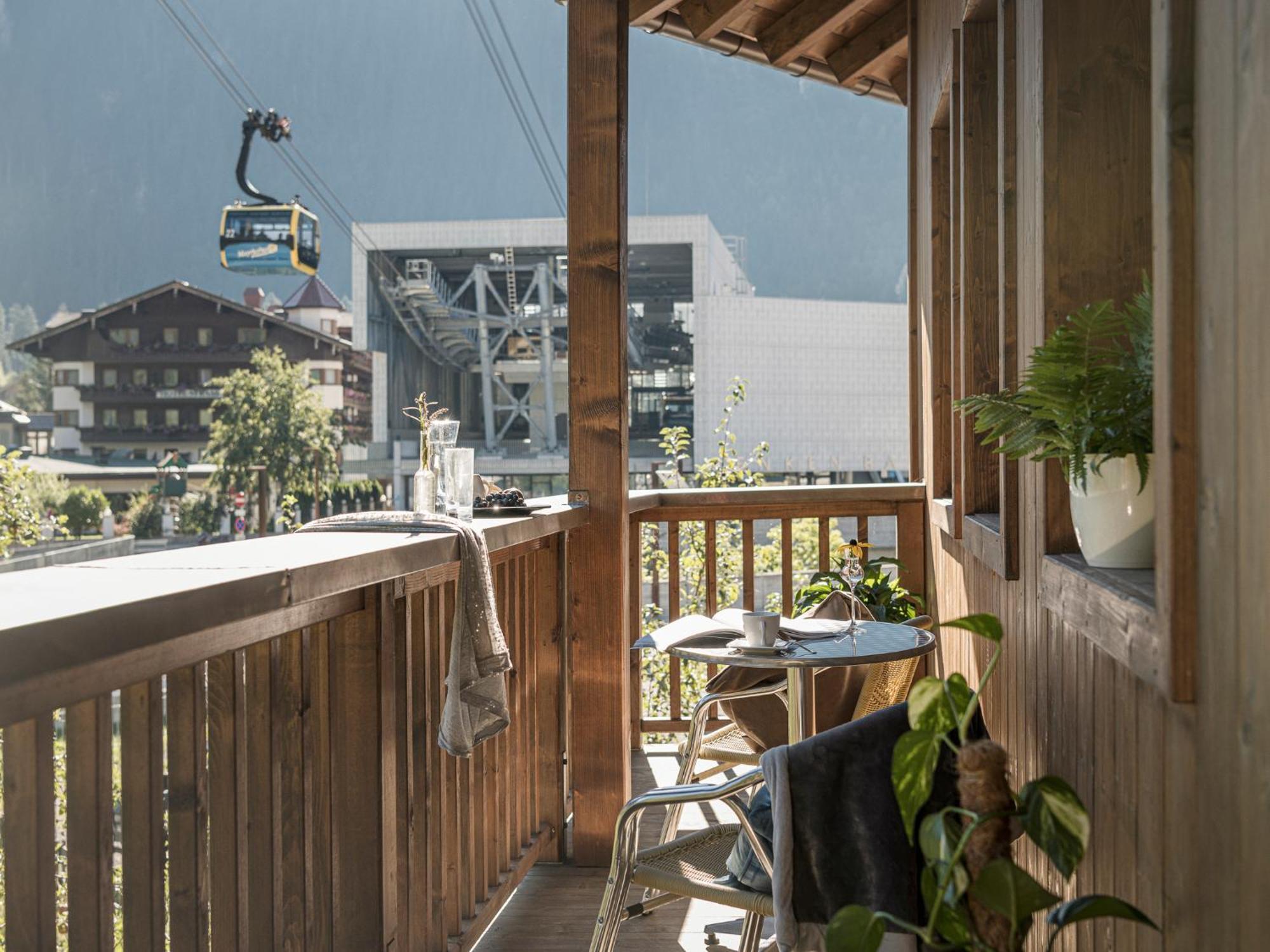 Apart Central - Premium Mountain&Garden Mayrhofen Bagian luar foto