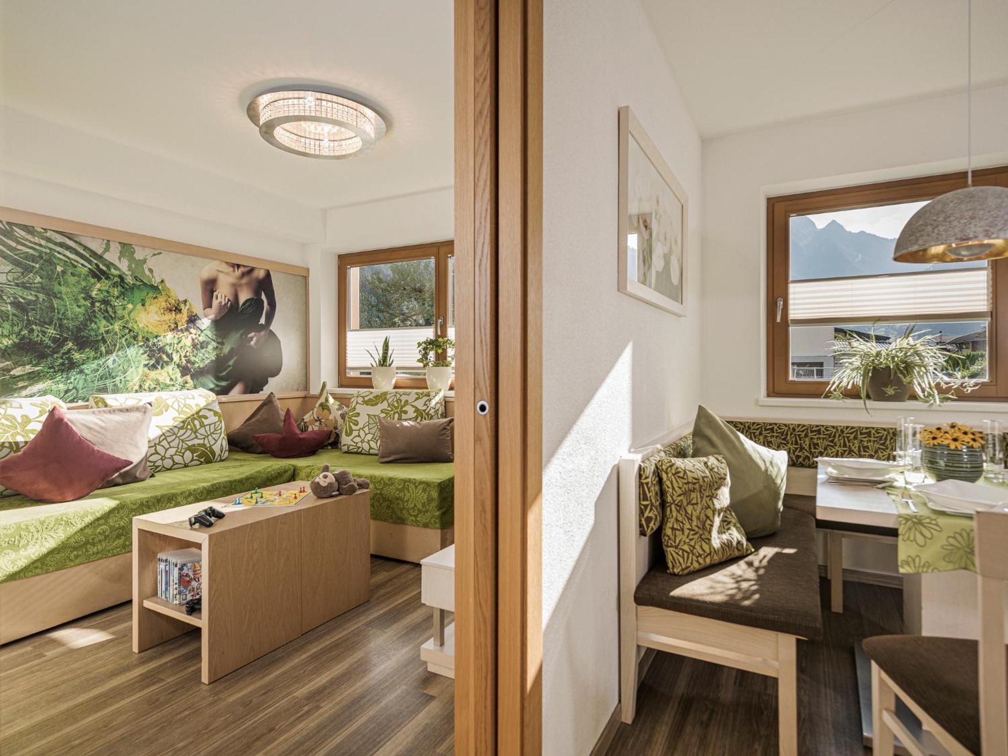 Apart Central - Premium Mountain&Garden Mayrhofen Ruang foto