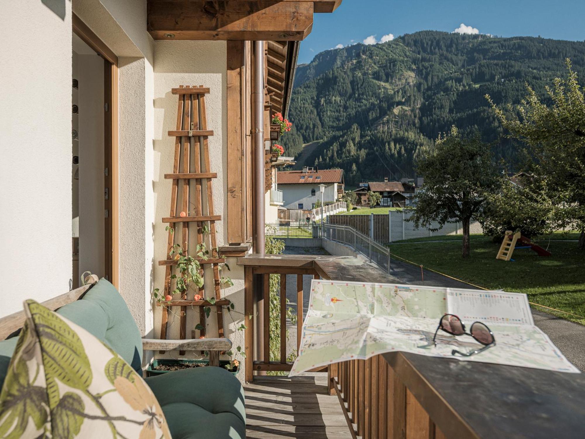 Apart Central - Premium Mountain&Garden Mayrhofen Ruang foto